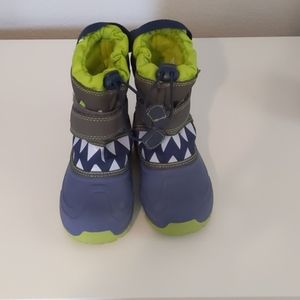 Thermolite snow boots